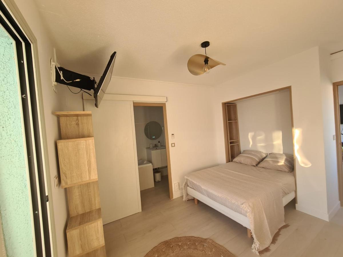 Appartement Lumineux Avec Vue Sur Mer A 50 M De La Plage Et Du Centre Ла-Гранд-Мот Экстерьер фото