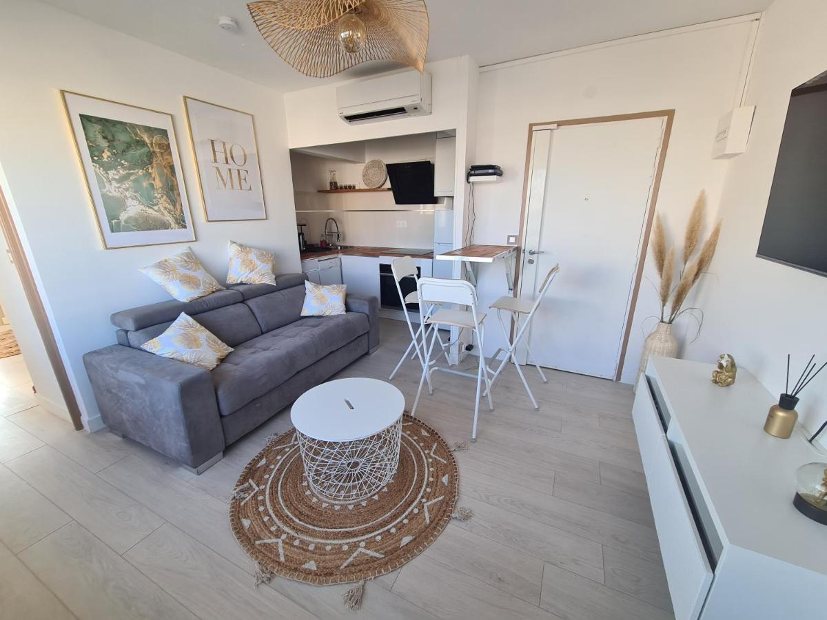 Appartement Lumineux Avec Vue Sur Mer A 50 M De La Plage Et Du Centre Ла-Гранд-Мот Экстерьер фото