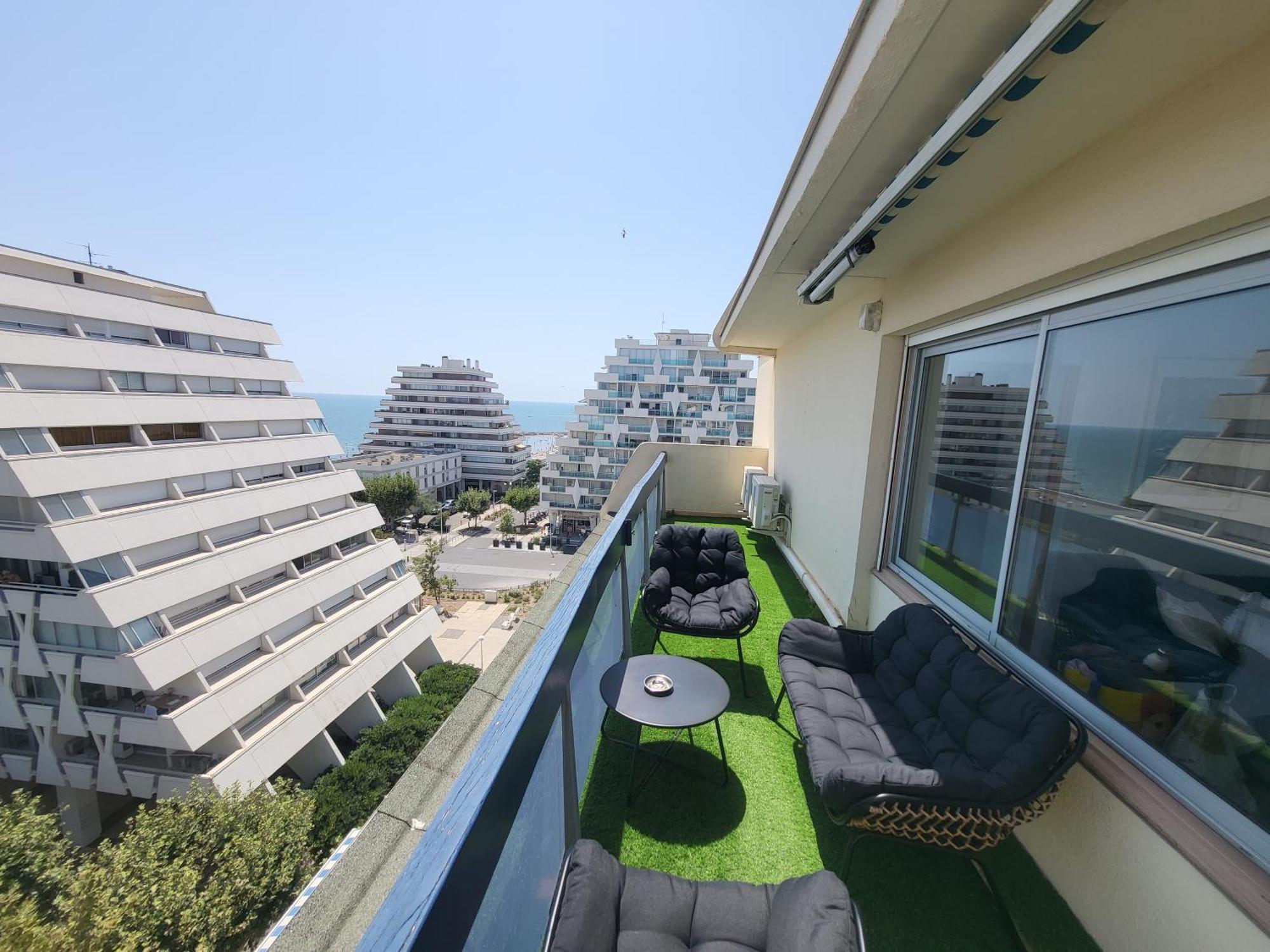 Appartement Lumineux Avec Vue Sur Mer A 50 M De La Plage Et Du Centre Ла-Гранд-Мот Экстерьер фото